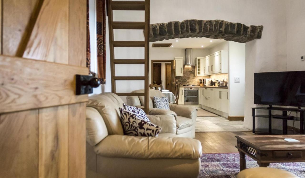 Orchard Cottage - Luxurious Barn Conversion - Beavers Hill Manorbier Extérieur photo